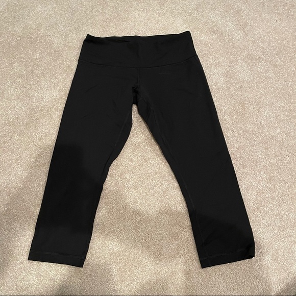 1 LEFT - Lulu Lemon Align Cropped Leggings - Picture 2 of 4
